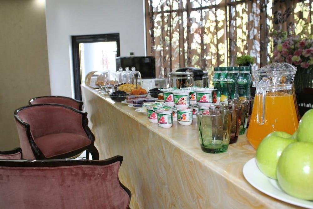 Donatello Boutique Hotel Almaty Luaran gambar
