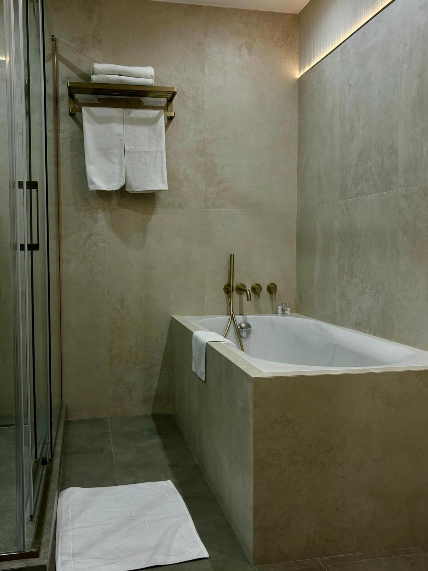 Donatello Boutique Hotel Almaty Luaran gambar