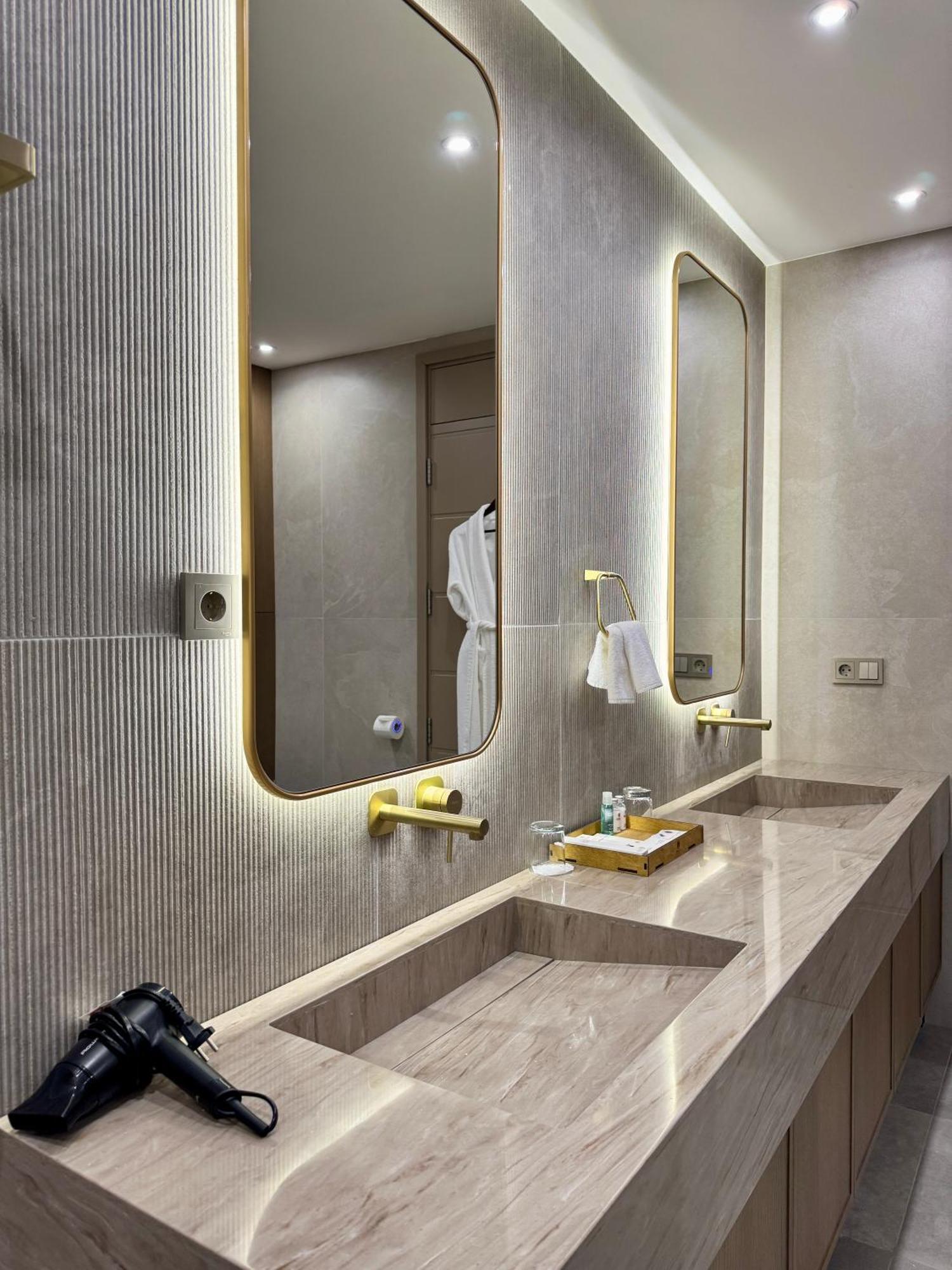 Donatello Boutique Hotel Almaty Luaran gambar