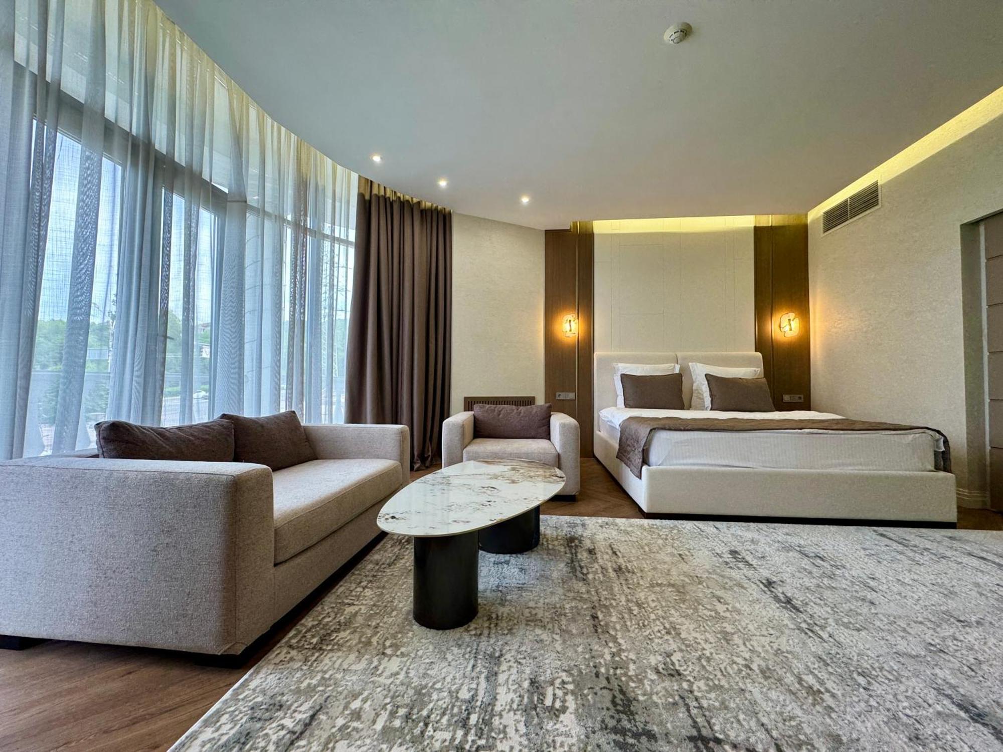 Donatello Boutique Hotel Almaty Luaran gambar